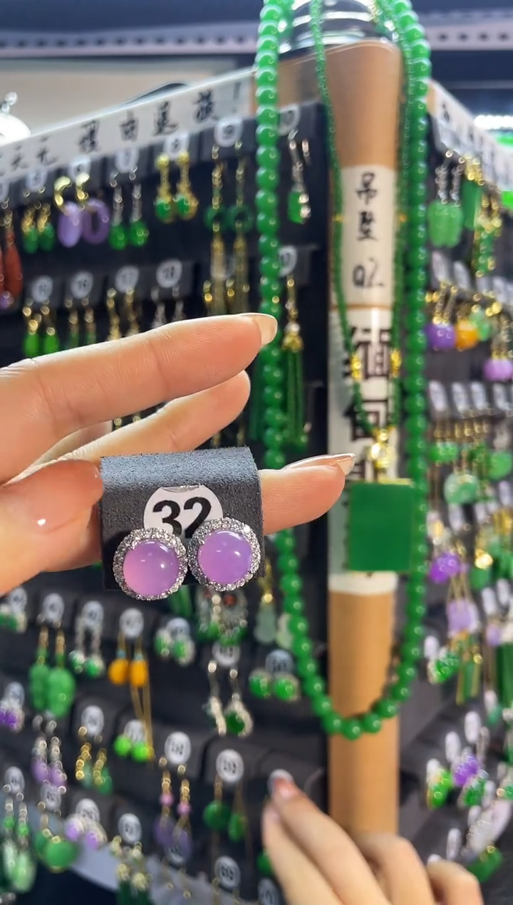 【闪购商品】翡翠耳饰银S925镶嵌32..