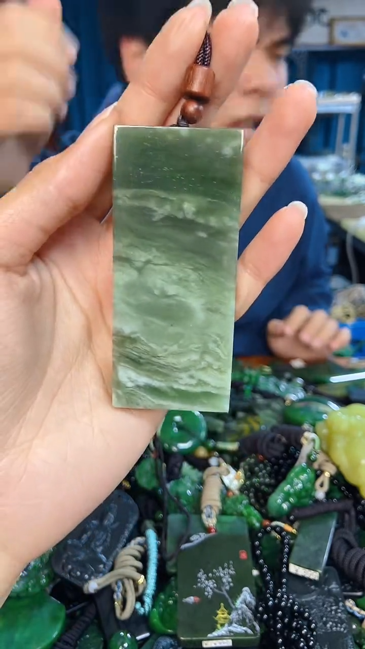 未镶嵌和田玉挂件1