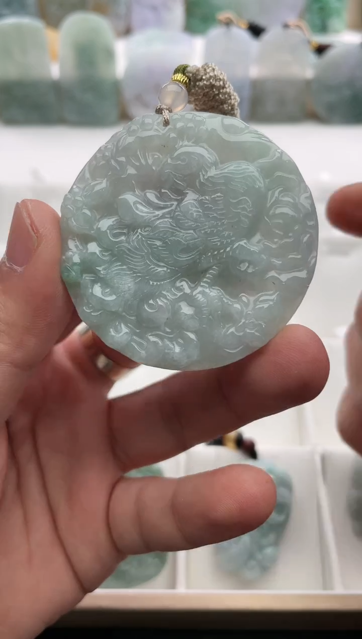 【闪购商品】翡翠颈饰未镶嵌..../3/7/ 65