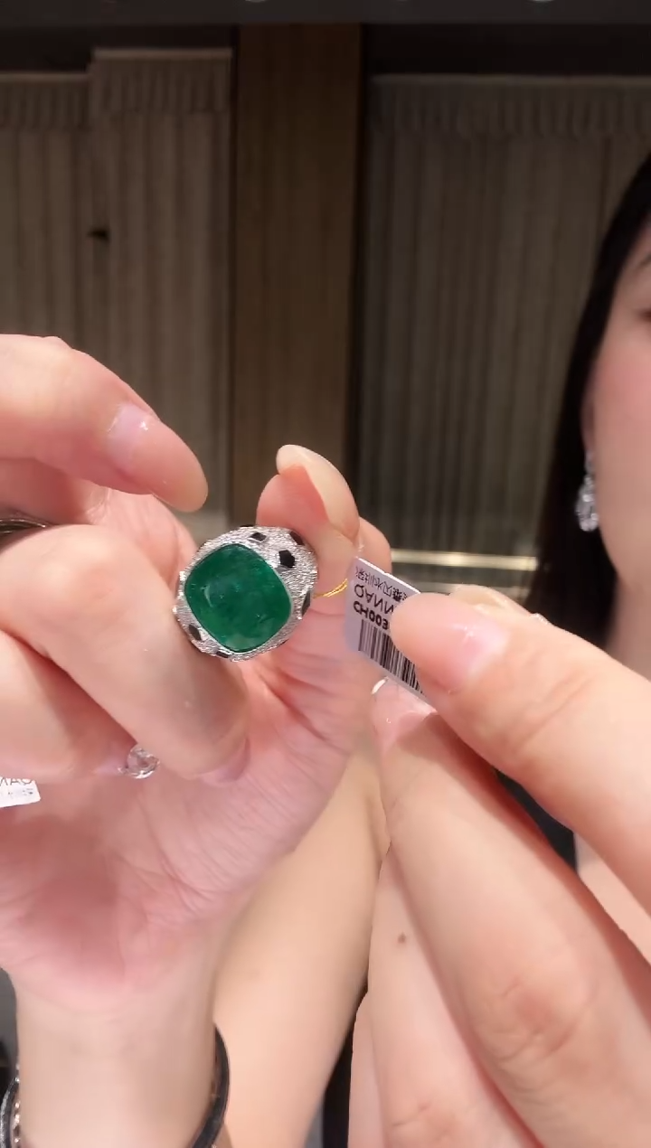 18K金镶嵌戒指祖母绿CH0036