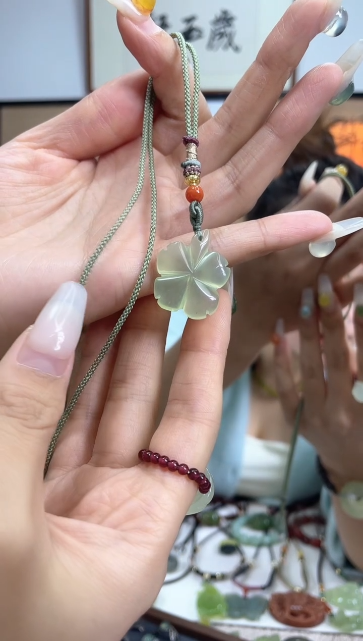 【闪购商品】岫玉吊坠未镶嵌多样性发货其中发一