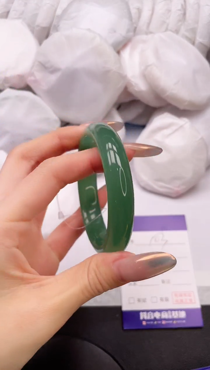 【闪购商品】石英质玉手镯未镶嵌4K103-56