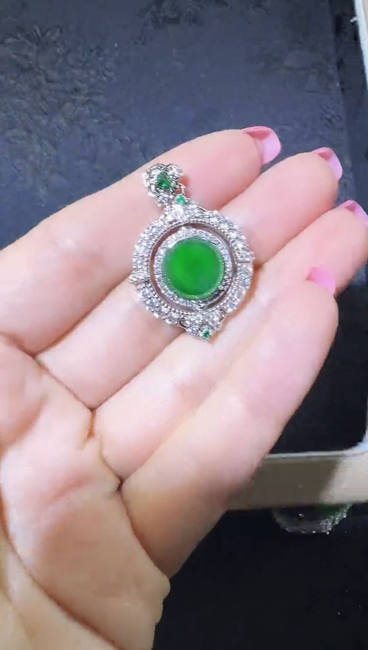 【闪购商品】翡翠吊坠(不含链)未镶嵌无事牌