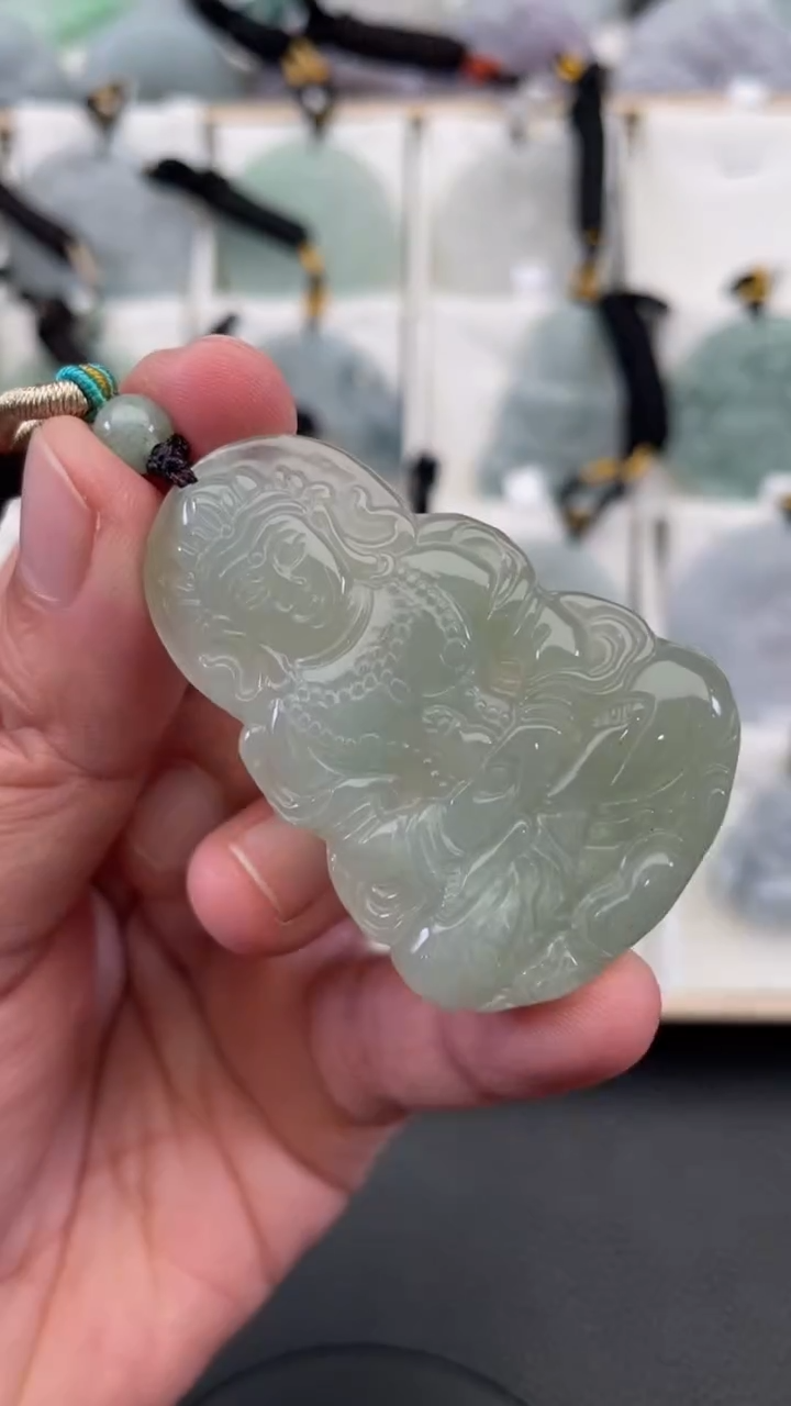 颈饰未镶嵌翡翠天然缅甸翡翠A货111