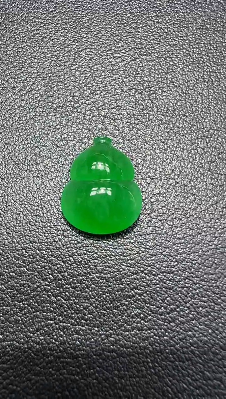 【闪购商品】翡翠颈饰未镶嵌16.7*13.3*7葫芦