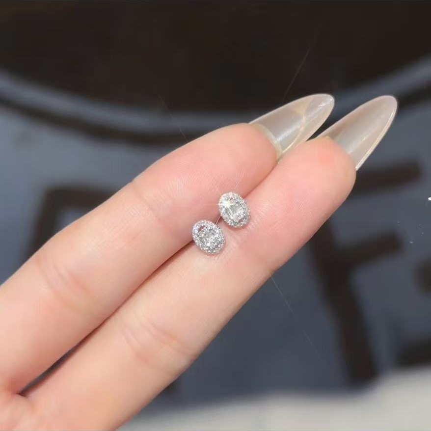 【六言精选】天然钻石鸽子蛋耳钉A