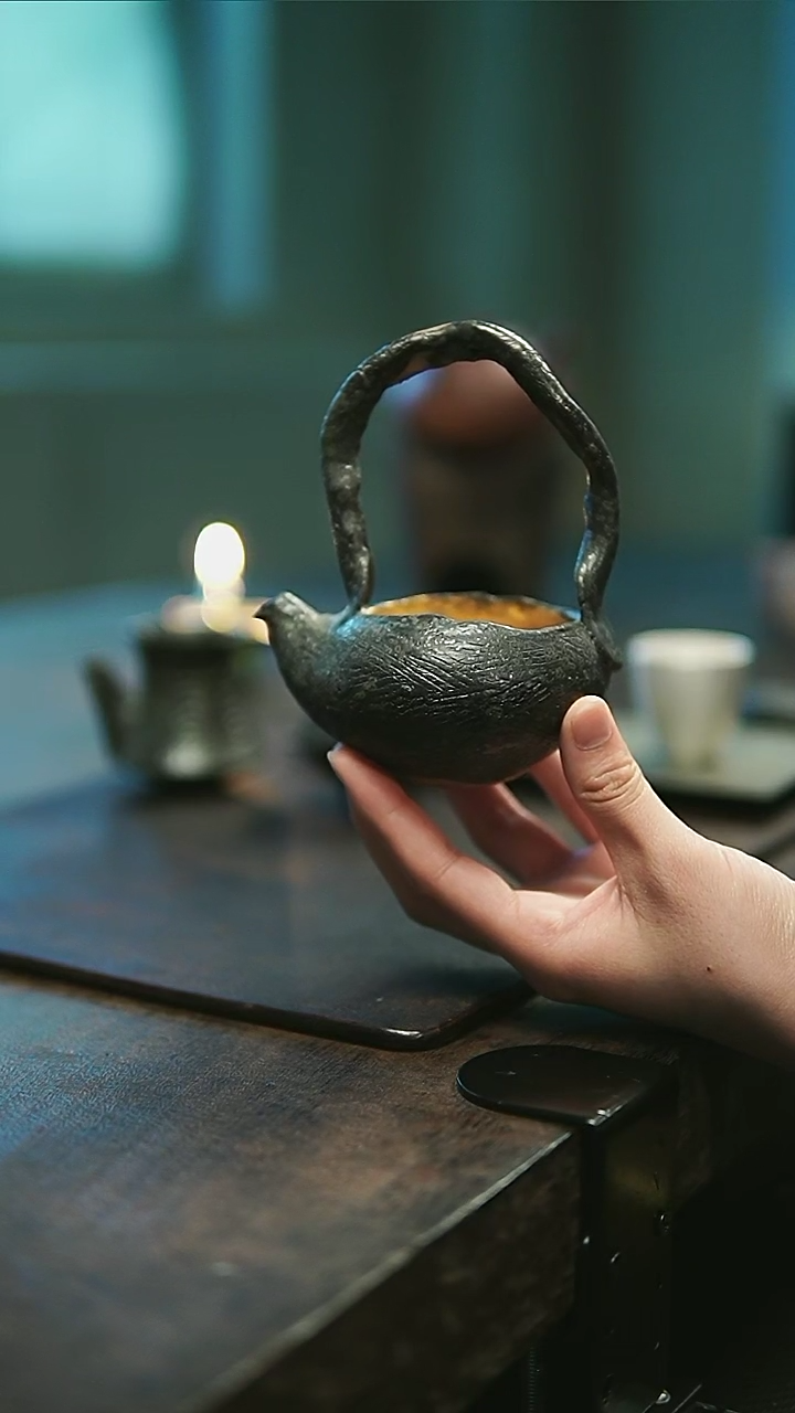 【闪购商品】张小恒陶泥黑金提梁公道