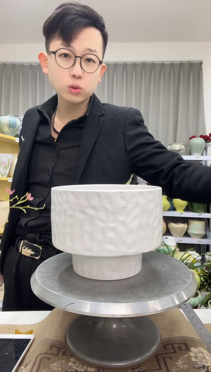 【1.3】花盆尺寸 高：15  口：19.5