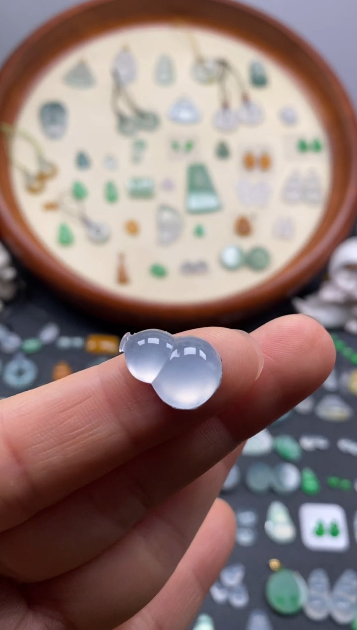 颈饰未镶嵌翡翠高冰葫芦/芬