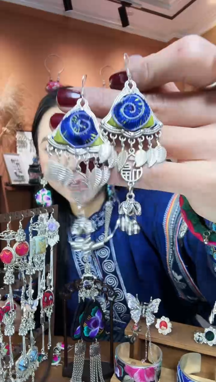 【闪购商品】刺绣纯手工民族风耳环