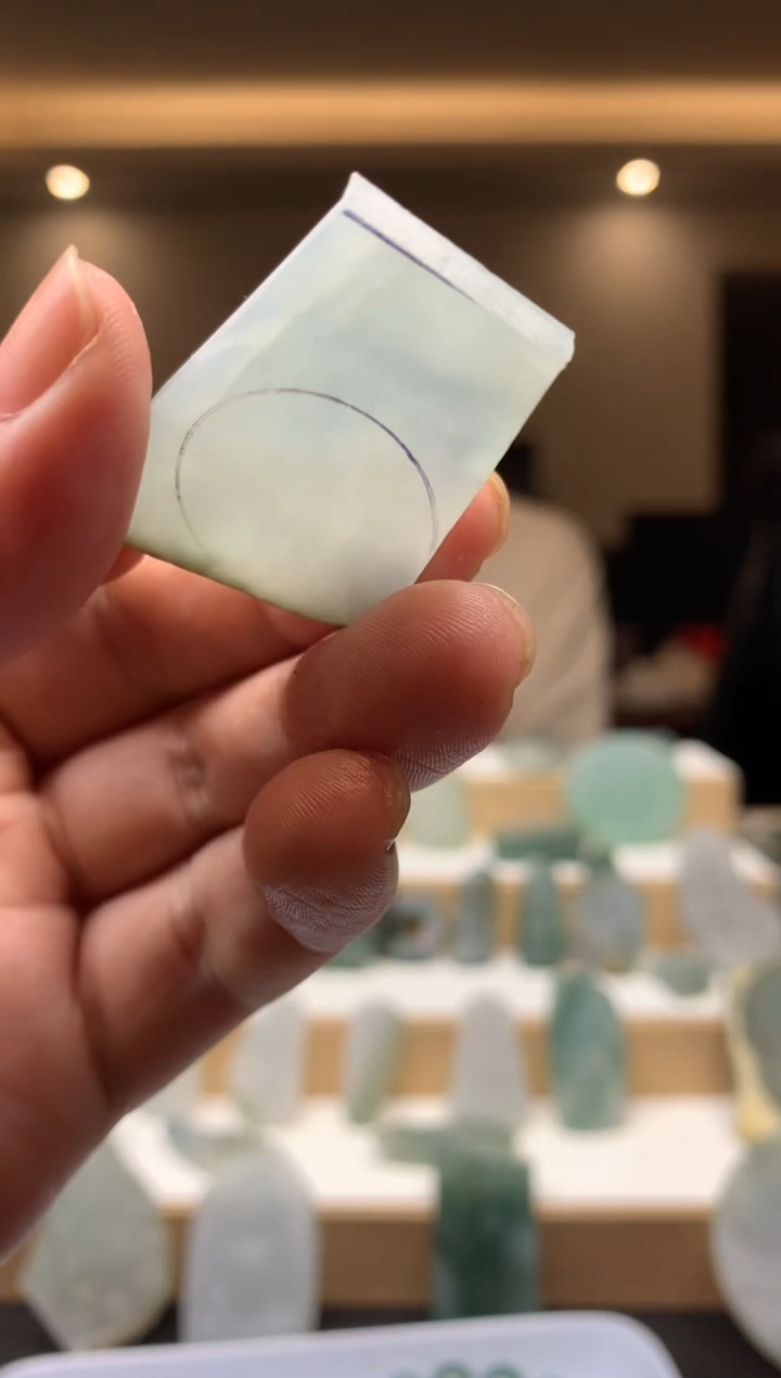 未镶嵌定制翡翠雕刻