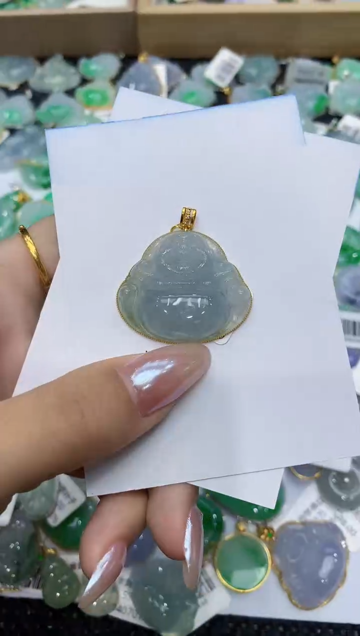 翡翠18K金镶嵌颈饰111111111111