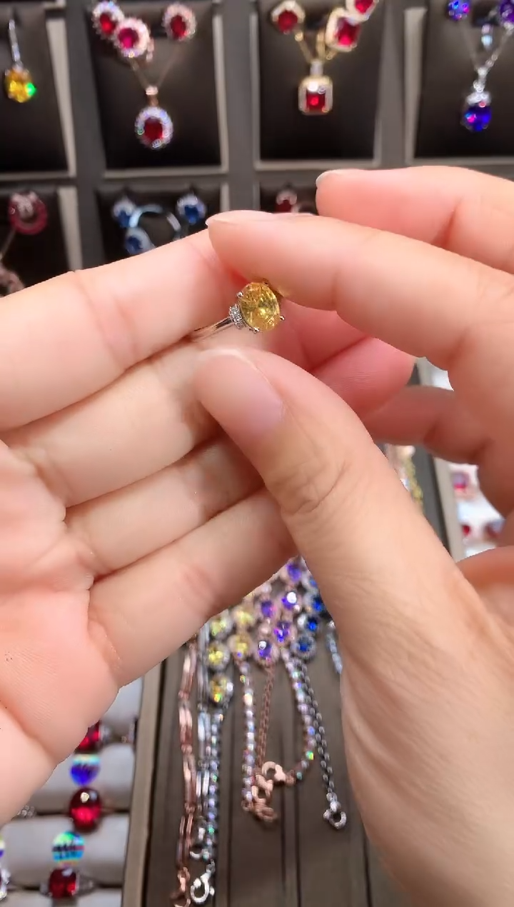 【闪购商品】水晶戒指银S925镶嵌银色6.8