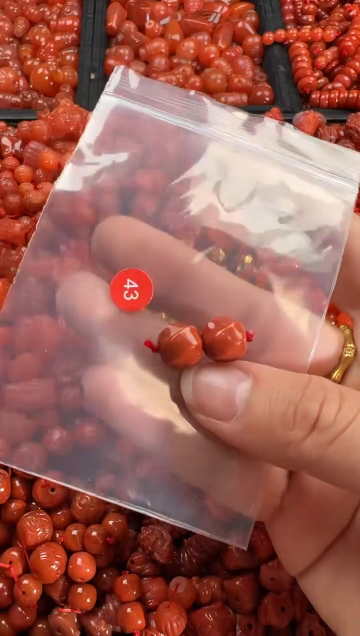 【闪购商品】南红玛瑙颈饰未镶嵌1