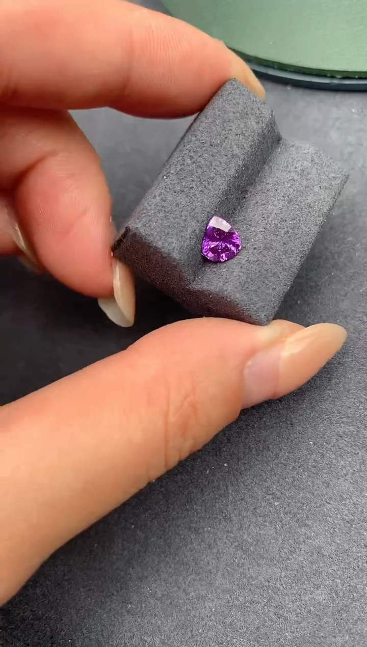 【闪购商品】彩色蓝宝石裸石未镶嵌1ct紫蓝宝