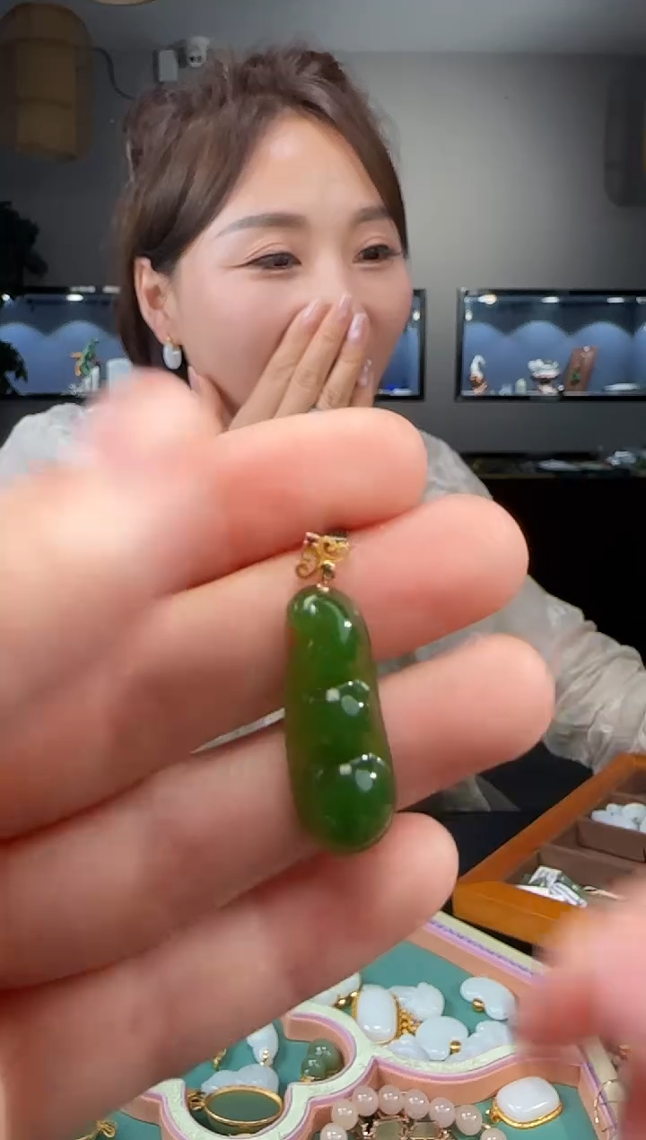 和田玉18K金镶嵌吊坠(不含链)1