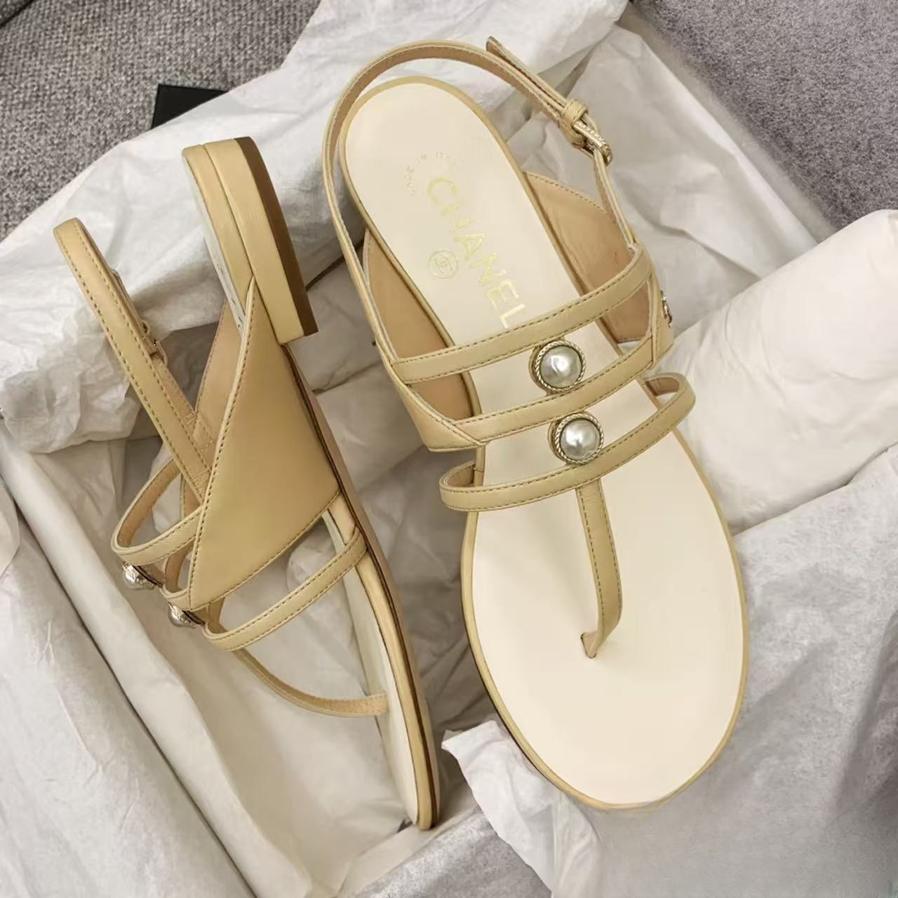 99新 Chanel/香奈儿 平底鞋凉鞋35.5码 盒子