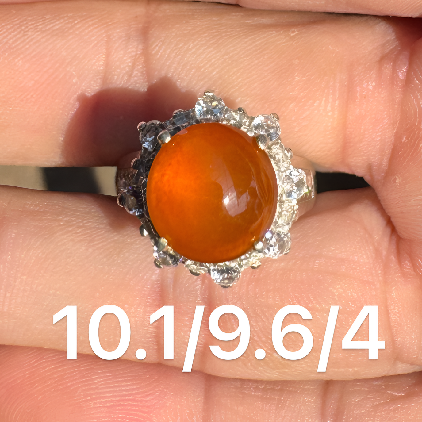 0128(小哪吒在源头)玻璃种翡翠焦糖黄戒面干净肉细杠味荧光足M150