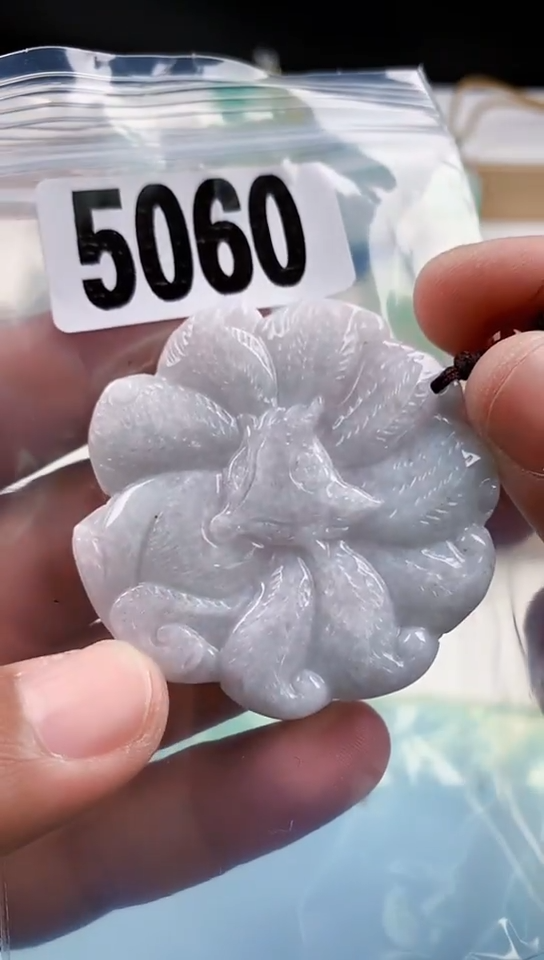 【闪购商品】翡翠挂件未镶嵌天然翡翠吊坠挂件