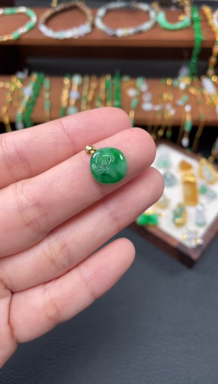 【闪购商品】翡翠吊坠(不含链)18K金镶嵌一个    P253