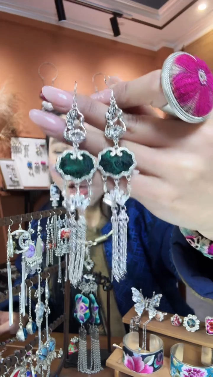 【闪购商品】刺绣纯手工耳环民族风