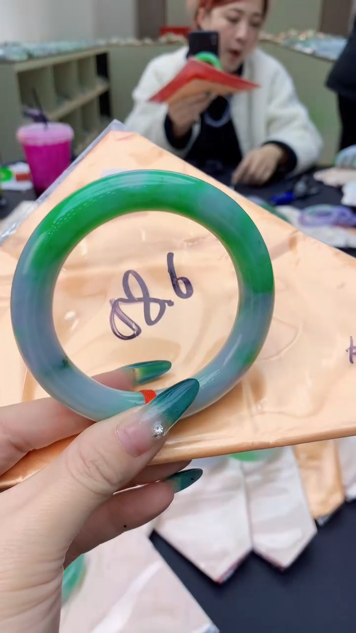 【闪购商品】翡翠手镯未镶嵌0078669377