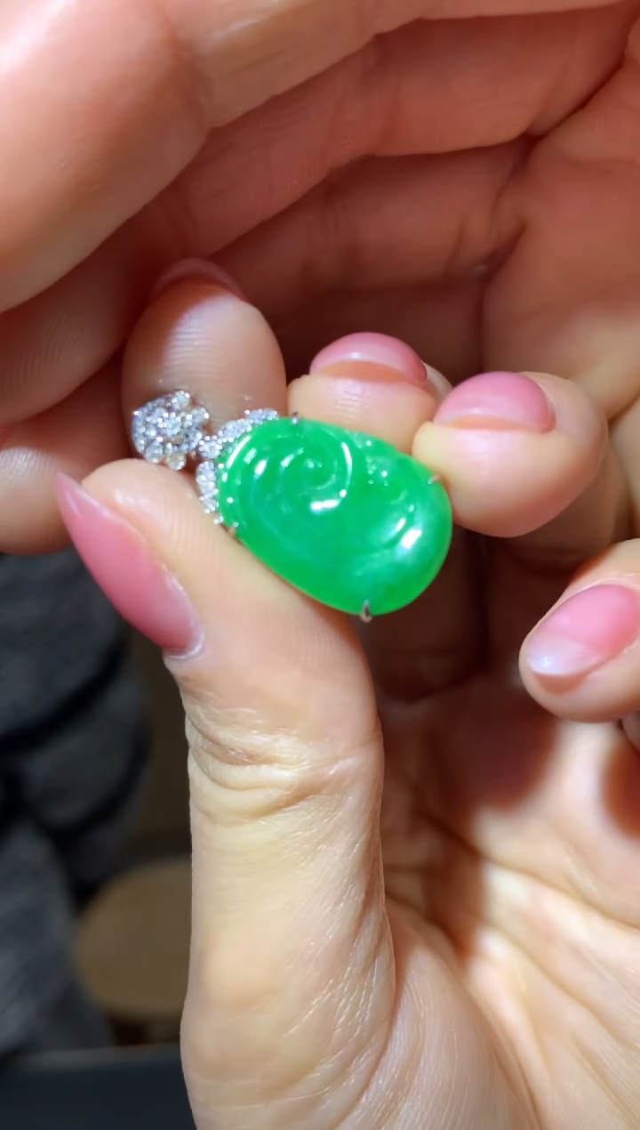 【闪购商品】翡翠颈饰18K金镶嵌|不退不换