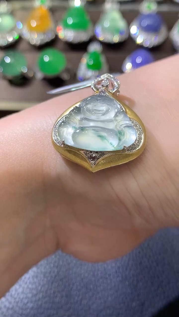 【闪购商品】翡翠吊坠(不含链)18K金镶嵌D25翡翠