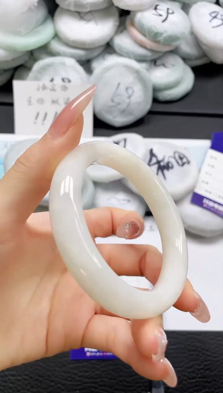 和田玉手镯未镶嵌101-58