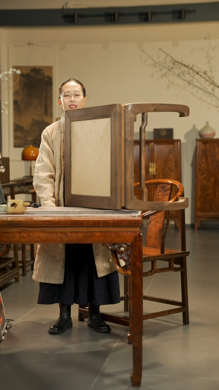 【闪购商品】金丝楠木雕藤面宽精工原木彭牙大方凳