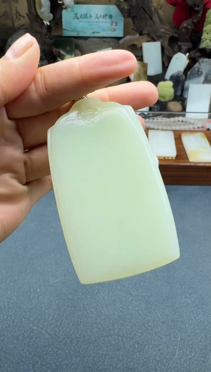 【闪购商品】和田玉颈饰未镶嵌开心