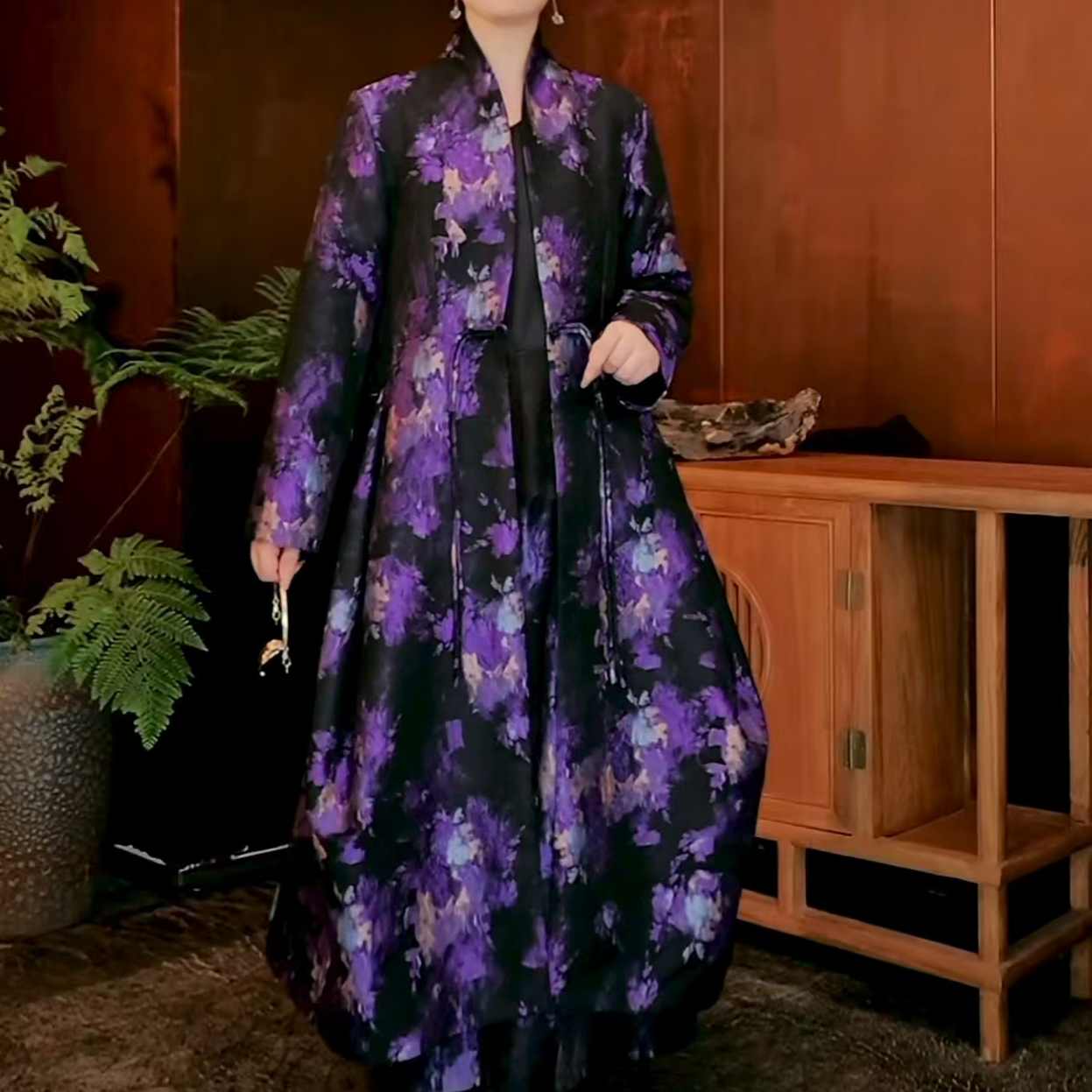 【紫霞雅韵】W23740朦胧紫新中式阔版不规则下摆风衣