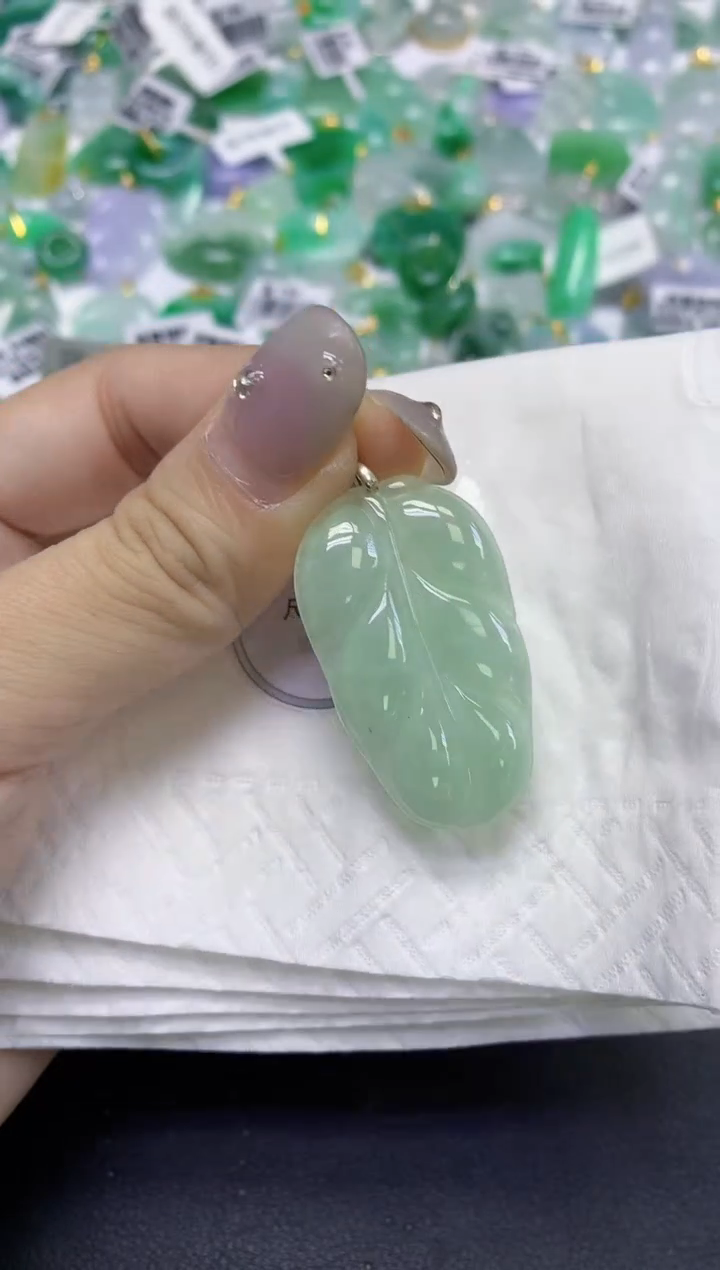 颈饰未镶嵌翡翠天然缅甸翡翠A货百元以上9元证书费自理