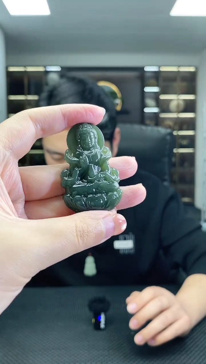 颈饰未镶嵌和田玉观音吊坠-带链子