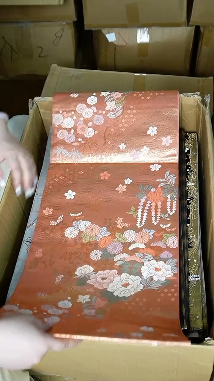 织绣9本金箔唐织花卉