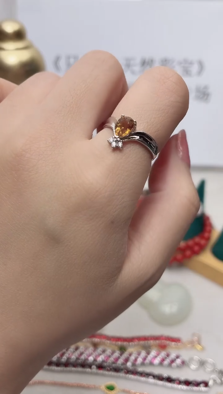 银S925镶嵌戒指水晶190BJ0103产品一个（多样性）