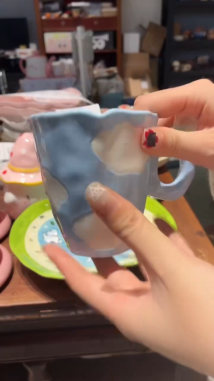 瓷005 蓝色 云朵 杯子 瑕疵