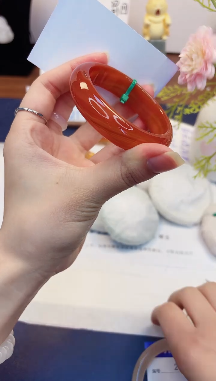 【闪购商品】石英质玉手镯未镶嵌208-玛瑙-圈口56