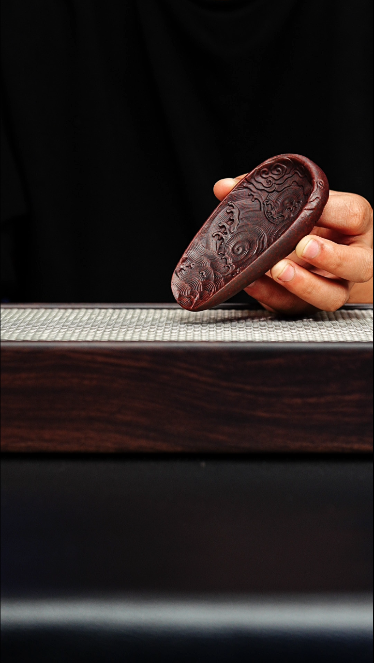 宜兴紫砂 茶宠 隐龙茶则