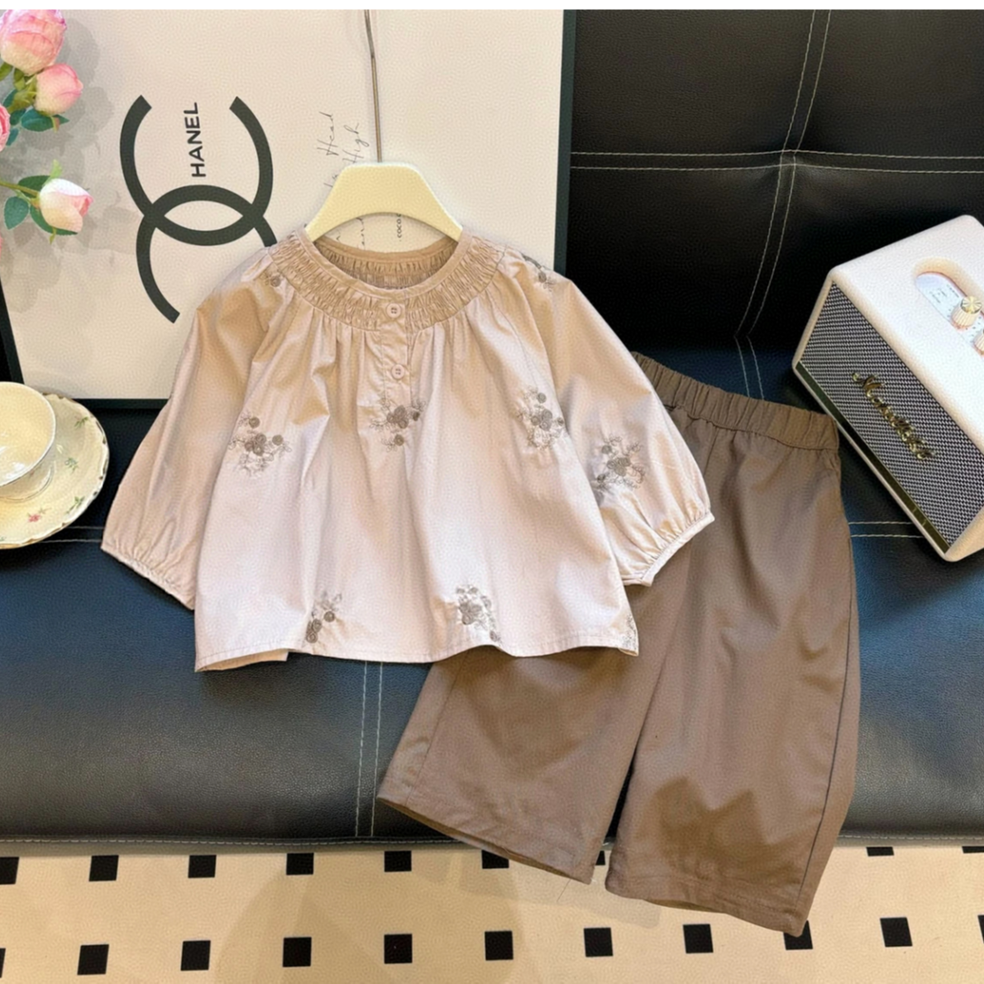女童套装2026款春秋新款儿童甜美刺绣衬衫上衣阔腿休闲裤两件套