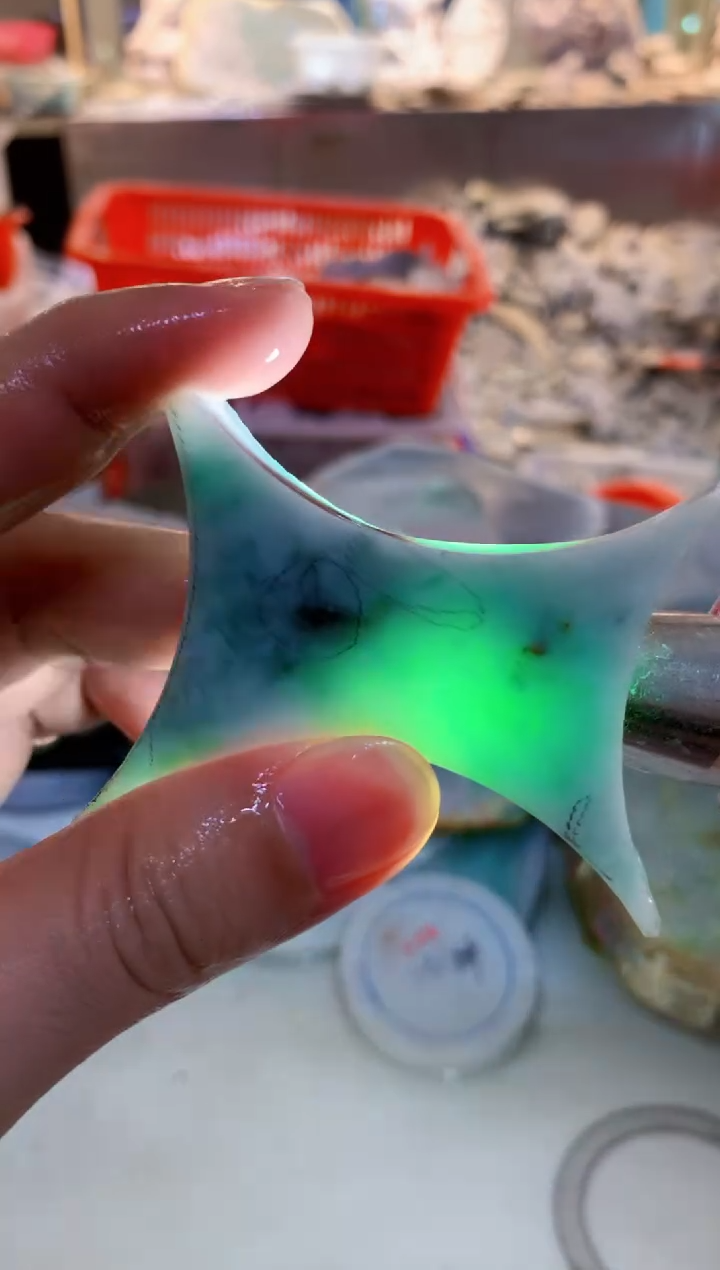 翡翠挂件未镶嵌0朗0翡翠珠宝462