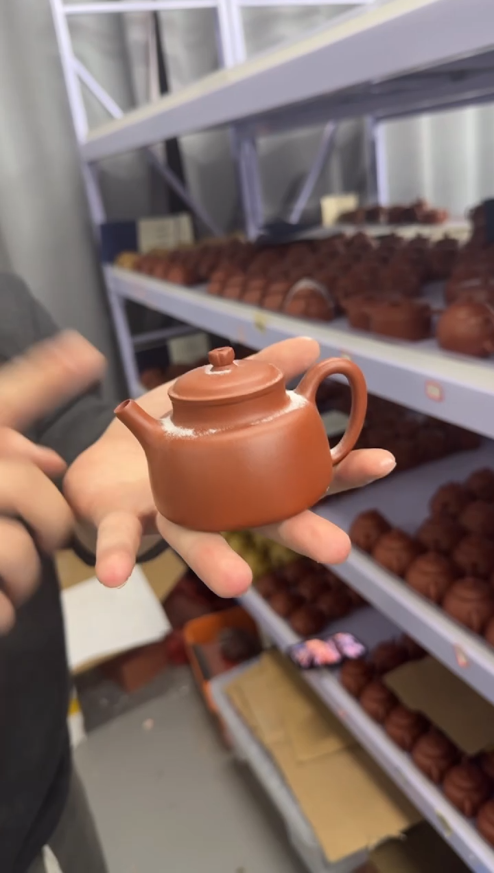 茶壶紫砂朱泥言心壶 菱花钮