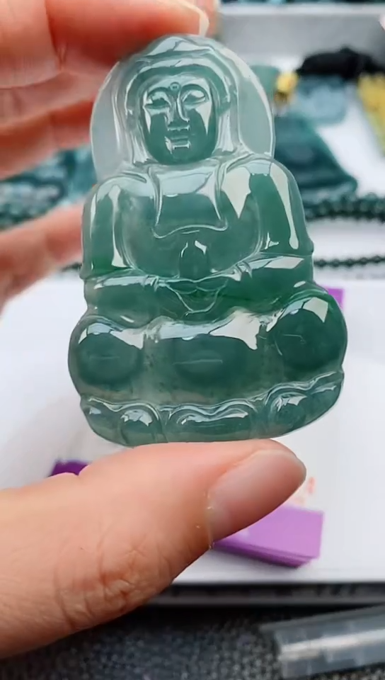 【闪购商品】翡翠颈饰未镶嵌              