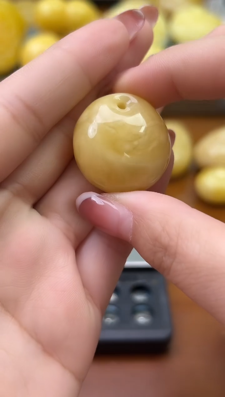 未镶嵌琥珀裸石琥珀蜜蜡吊坠