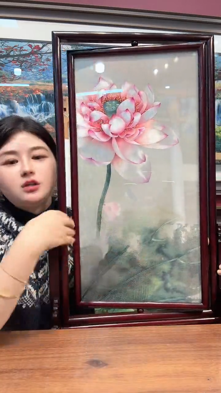 竖款非遗苏绣手工刺绣摆台