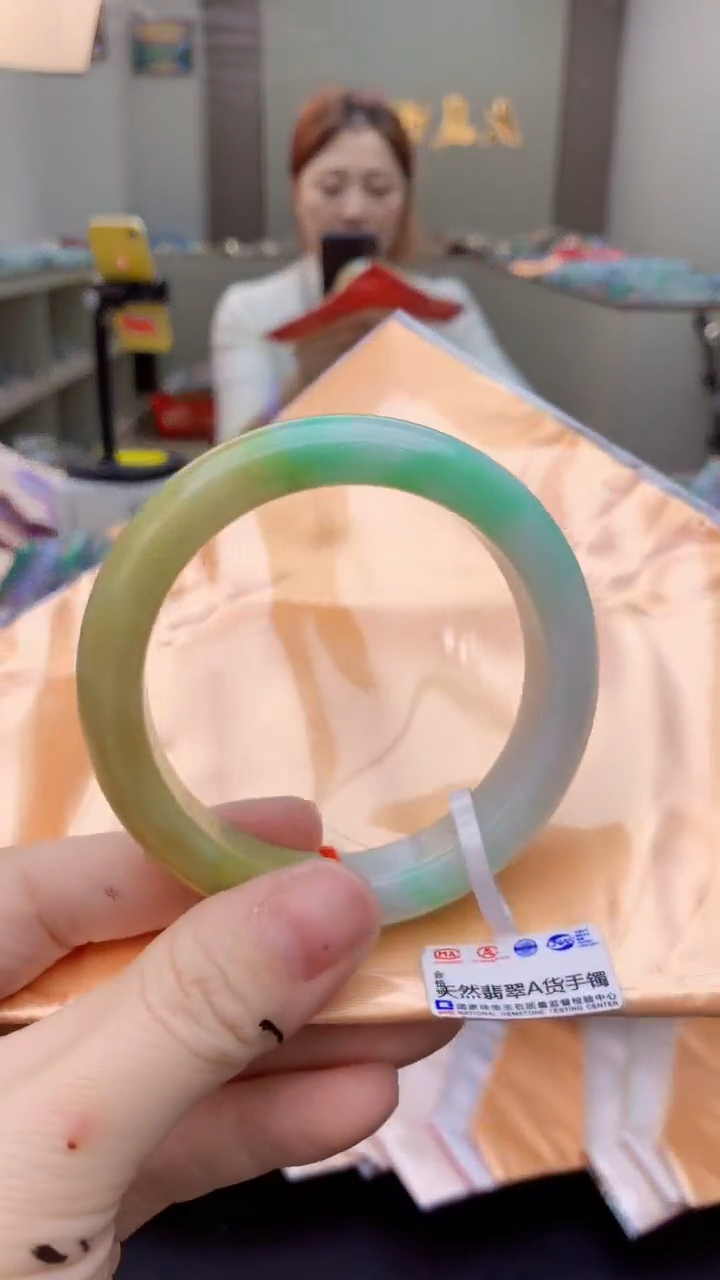 【闪购商品】翡翠手镯未镶嵌0934691258