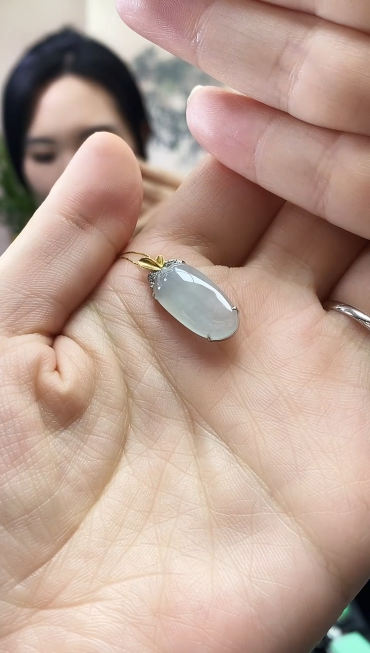 颈饰未镶嵌翡翠福瓜