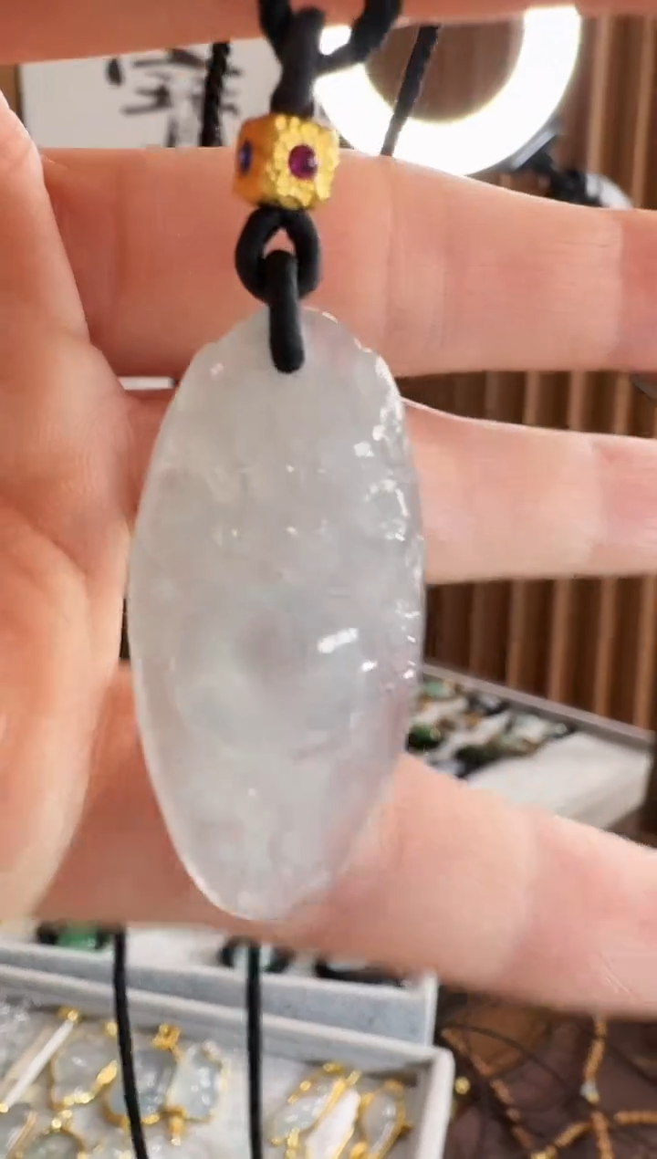 颈饰未镶嵌翡翠吊坠