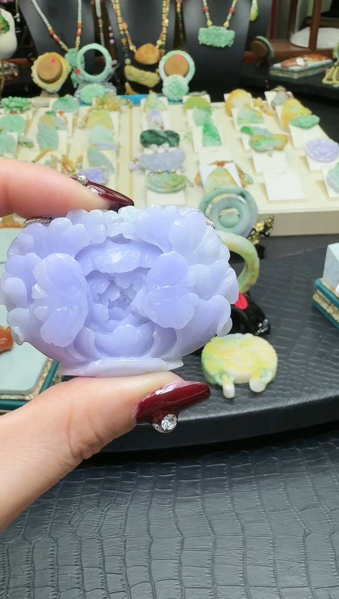 【闪购商品】翡翠颈饰未镶嵌天然紫翡蝶恋花