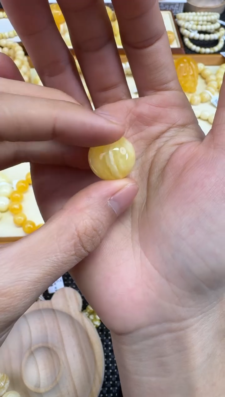 裸石琥珀未镶嵌宝衡 御龙见白虎虎单珠 17mm